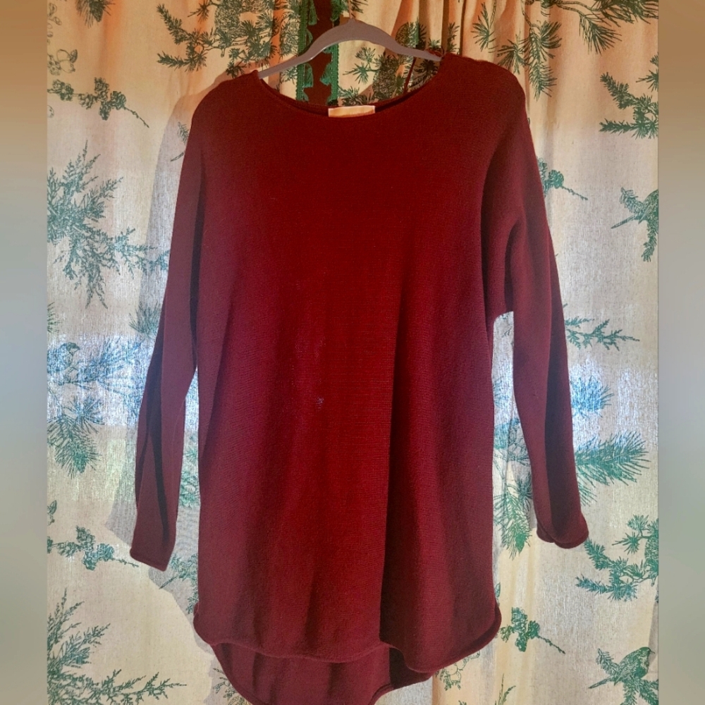 Michael lightweight burgundy sweater Size L
